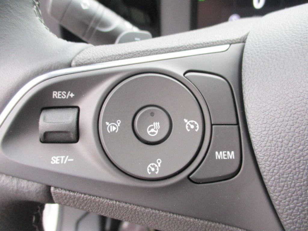 Opel Mokka 1.2 Turbo Edition AT LED Kamera SHZ Alu 16