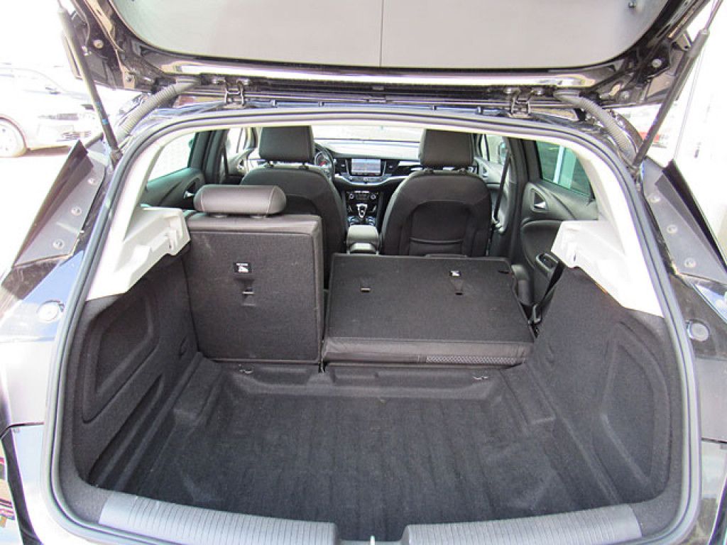 Opel Astra 1.4 Innovation MatrixLED Navi Sitzhzg