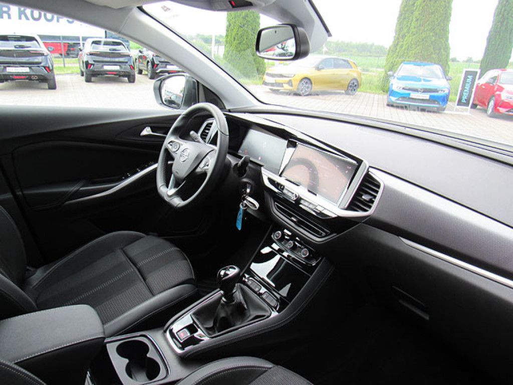 Opel Grandland 1.2 Turbo Elegance FullLED Multimedia