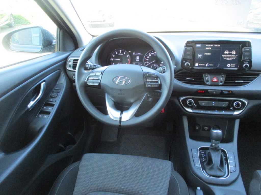 Hyundai i30 1.0 T-GDI Select DCT Kamera CarPlay SHZ PDC