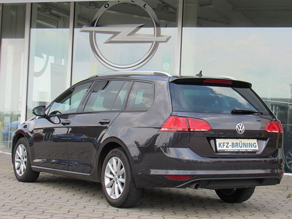 Volkswagen Golf VII 1.6 TDI Variant Lounge  Panorama-Dach A