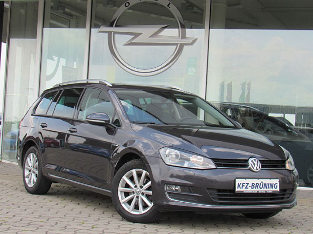 Volkswagen Golf VII 1.6 TDI Variant Lounge  Panorama-Dach A