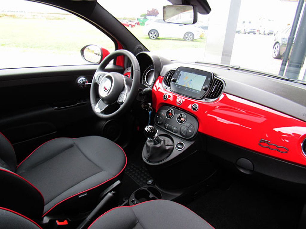 Fiat 500 Red 1.0 Mild-Hybrid Glasdach PDC Multimedia