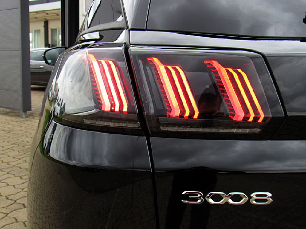 Peugeot 3008 Allure Pack AT8 FullLED NAVI R-Kamera Sitzh