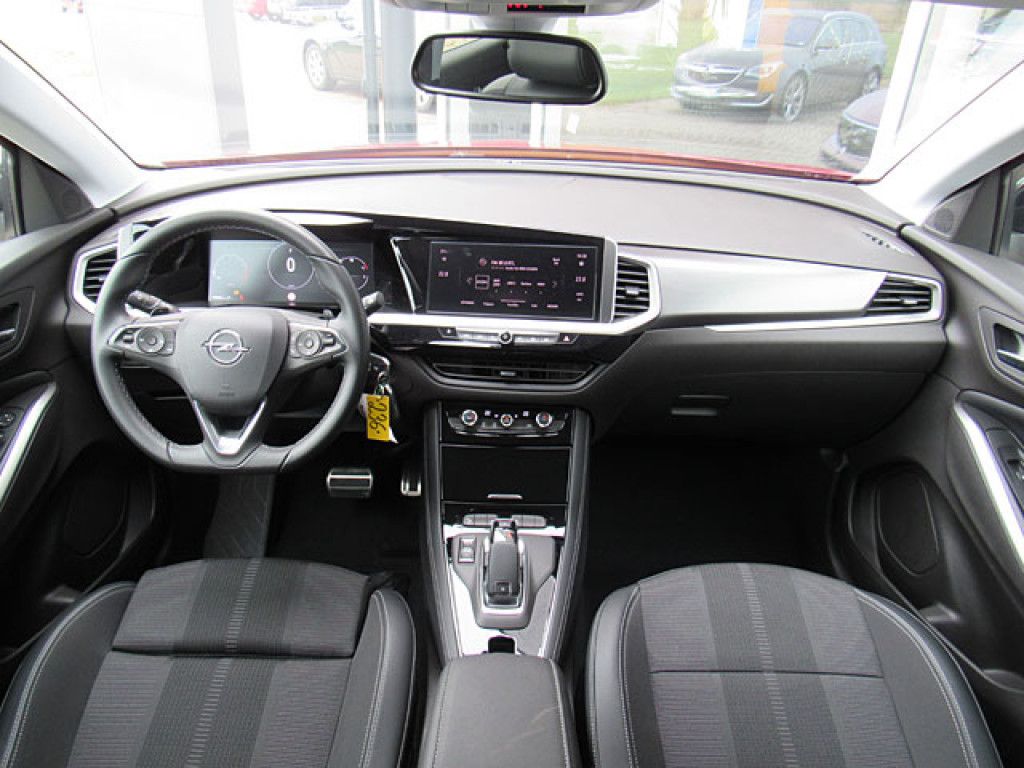 Opel Grandland 1.2 Turbo Elegance AT8 FullLED 360-Kam