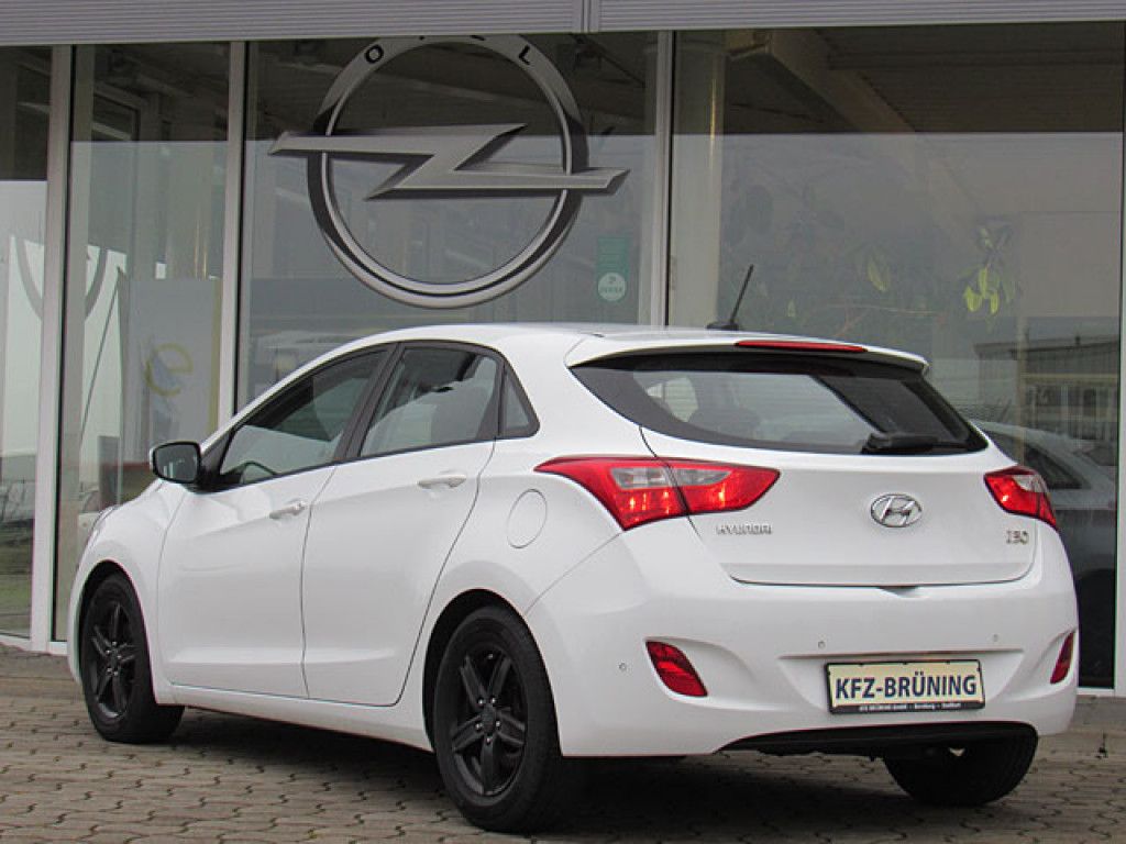 Hyundai i30 1.4 blue Trend NAVI R-Kamera PDC