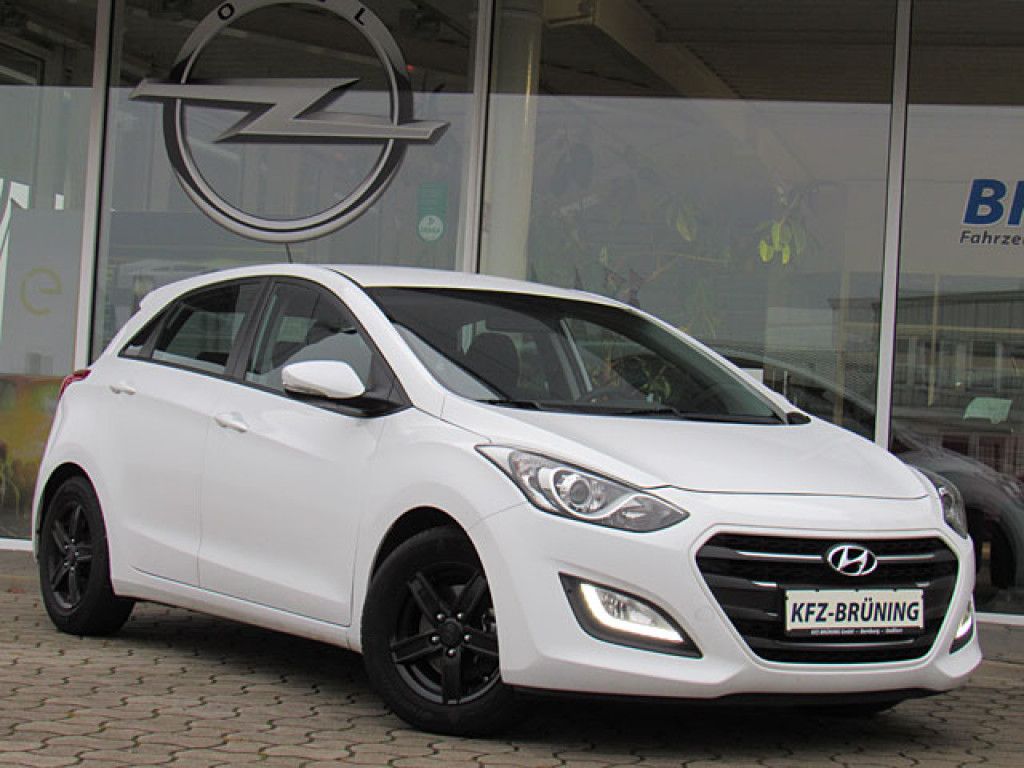 Hyundai i30 1.4 blue Trend NAVI R-Kamera PDC