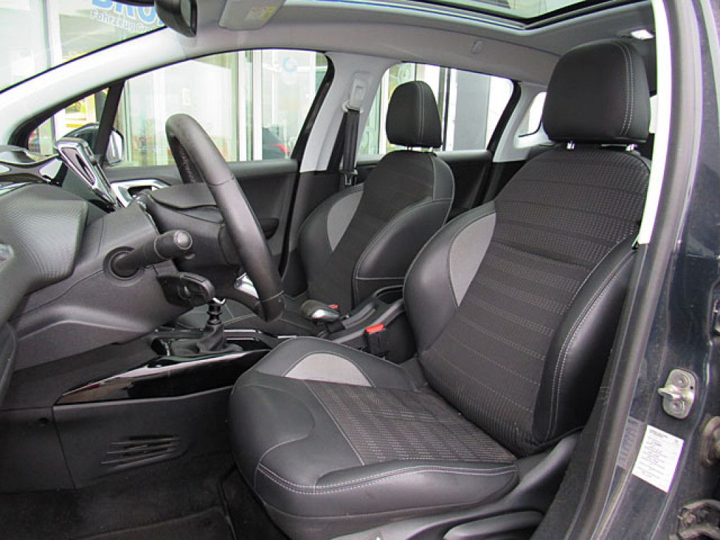 Peugeot 2008 1.2 Allure Multimedia R-Kamera PDC