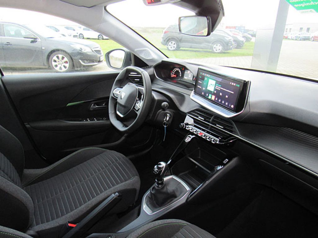 Peugeot 208 1.2 PureTech Active Facelift LED Navi Multim