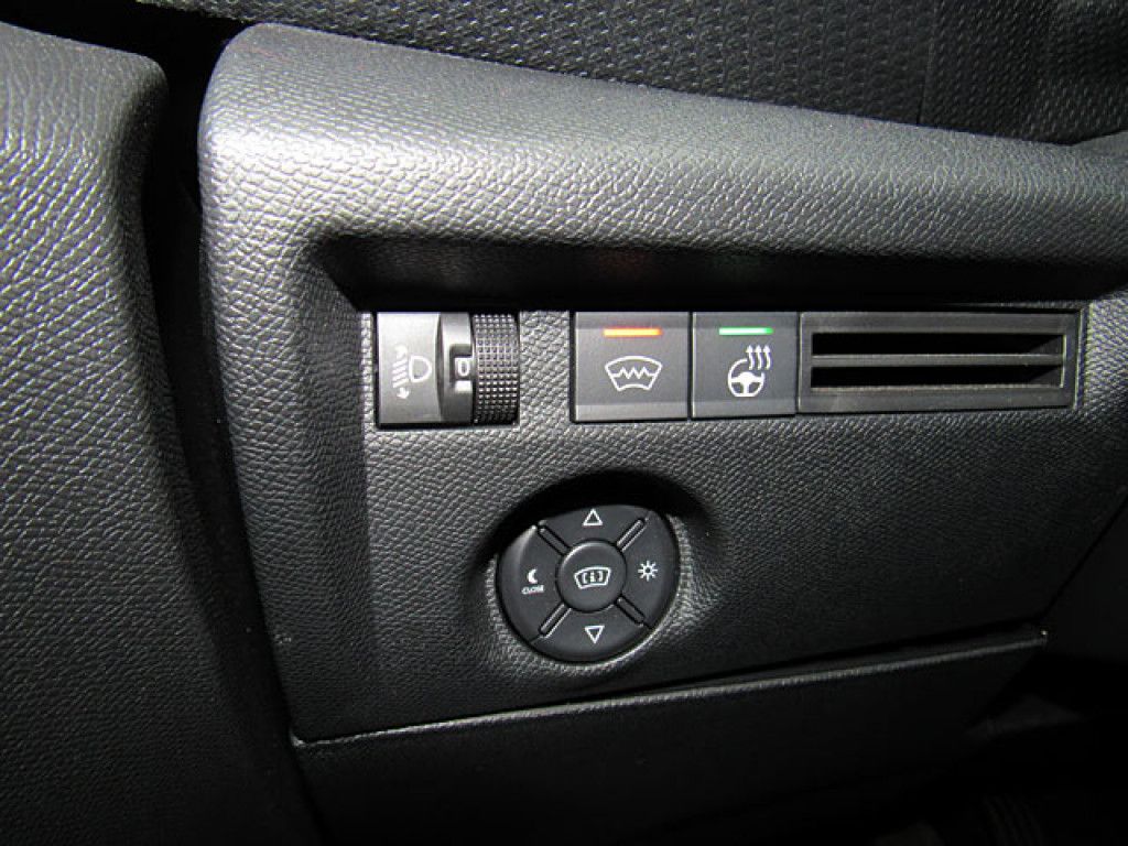 Citroën C4 Shine Puretech 130 LED-Licht NAVI R-Kamera Si