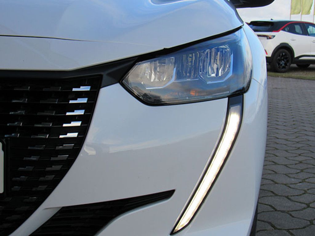 Peugeot 208 1.2 PureTech 100 Allure LED-Licht Keyless R-