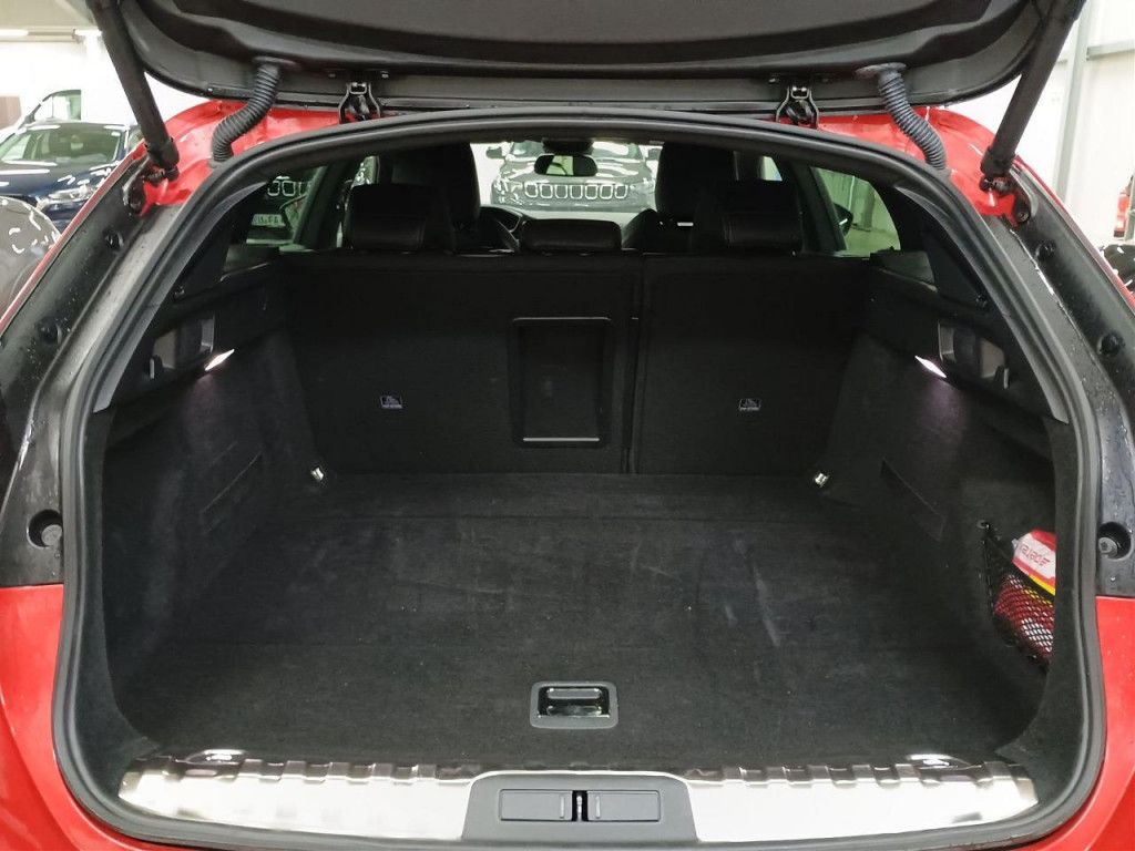 Peugeot 508 SW PureTech 130Allure AT LED Navi Kamera360